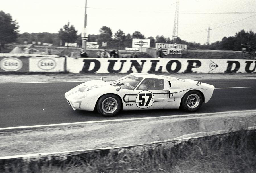  Ford GT40 (Mk II) 1965 года  (фото 70 из 118)